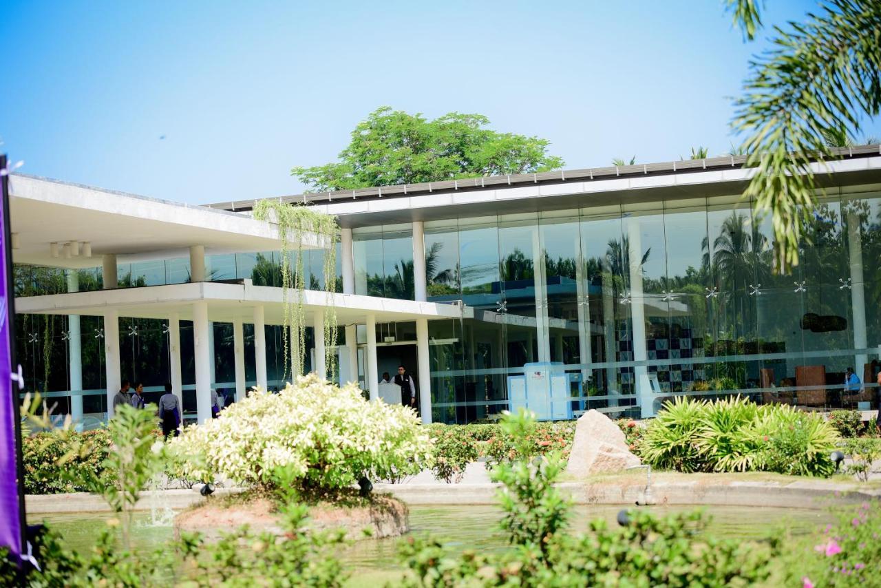 Vivanta Colombo, Airport Garden Seeduwa Exterior photo